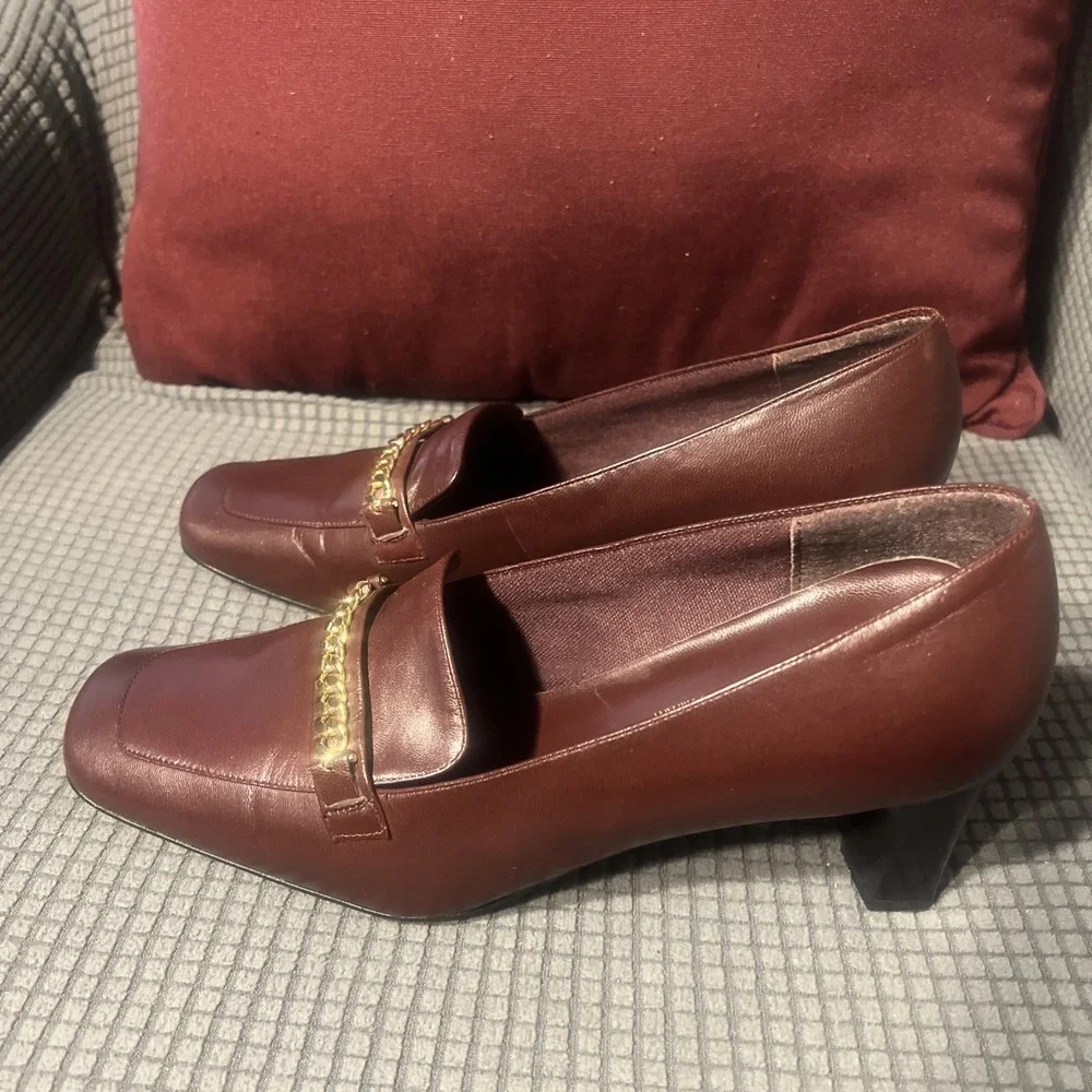 Villager A Liz Claiborne Company Shoes Size 8.5